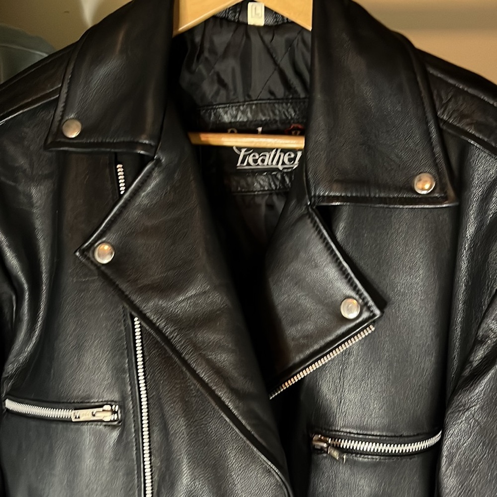 🔥😎Real Leather Motorcycle jacket Black leather zipper strap size large